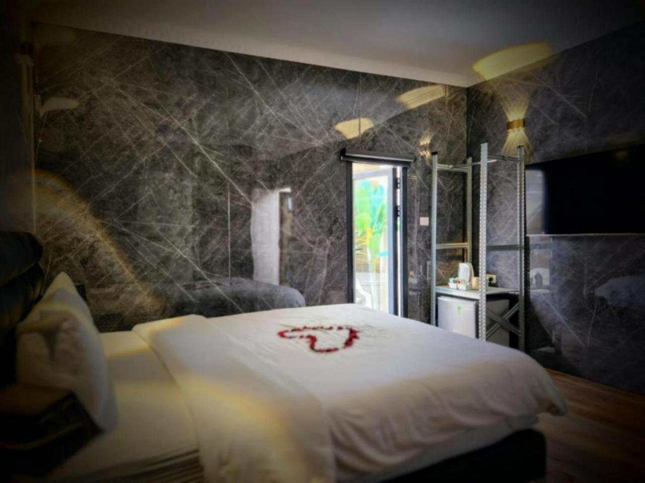 Dream Beach 98 Hotel And Spa Tel Awiw Zewnętrze zdjęcie